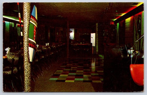 Vintage tiki safari - tiki, room